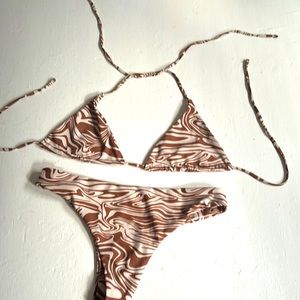 YESSTYLE - Groovy Two-Piece Bikini Set